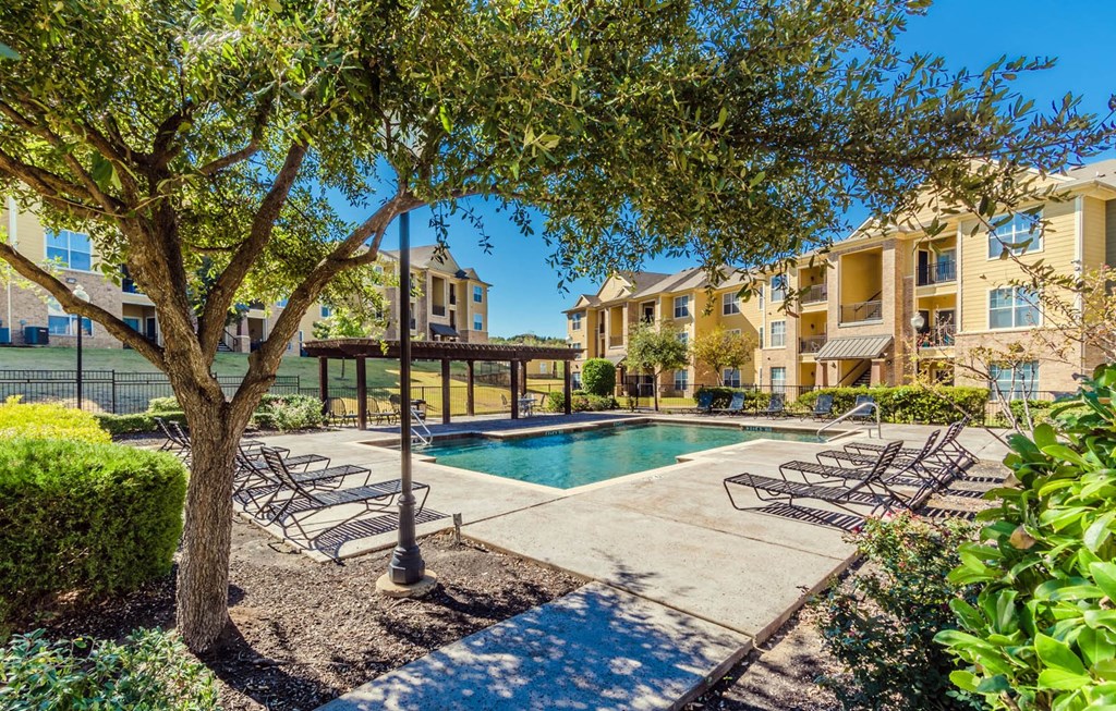 Vinewood Apartments, 1411 N. Cockrell Hill Road, Dallas, TX RentCafe